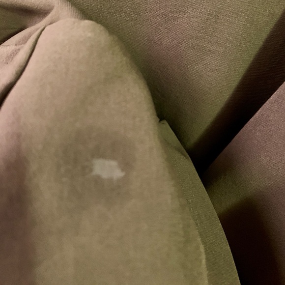 Gymshark Men's Long Sleeve Full-Zip Studio Jacket Core Olive- Men’s Size Medium - Picture 11 of 11